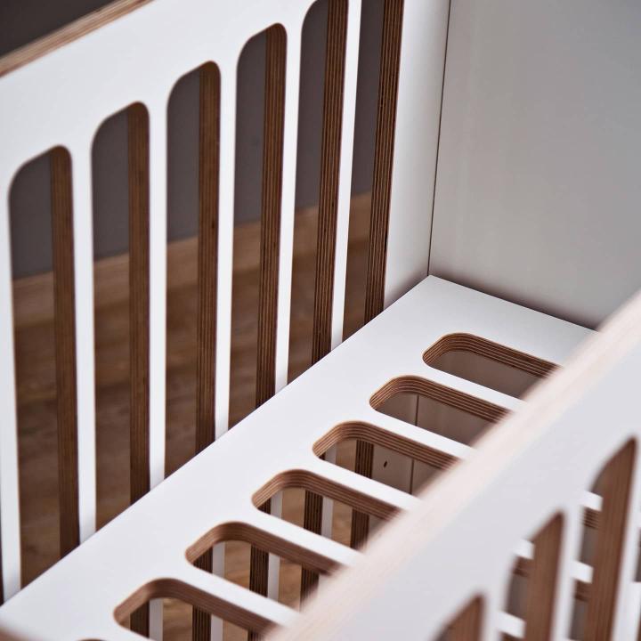 GLÜCKSMOMENT BABYBETT “GLÜCKSBRINGER” Zeichnung